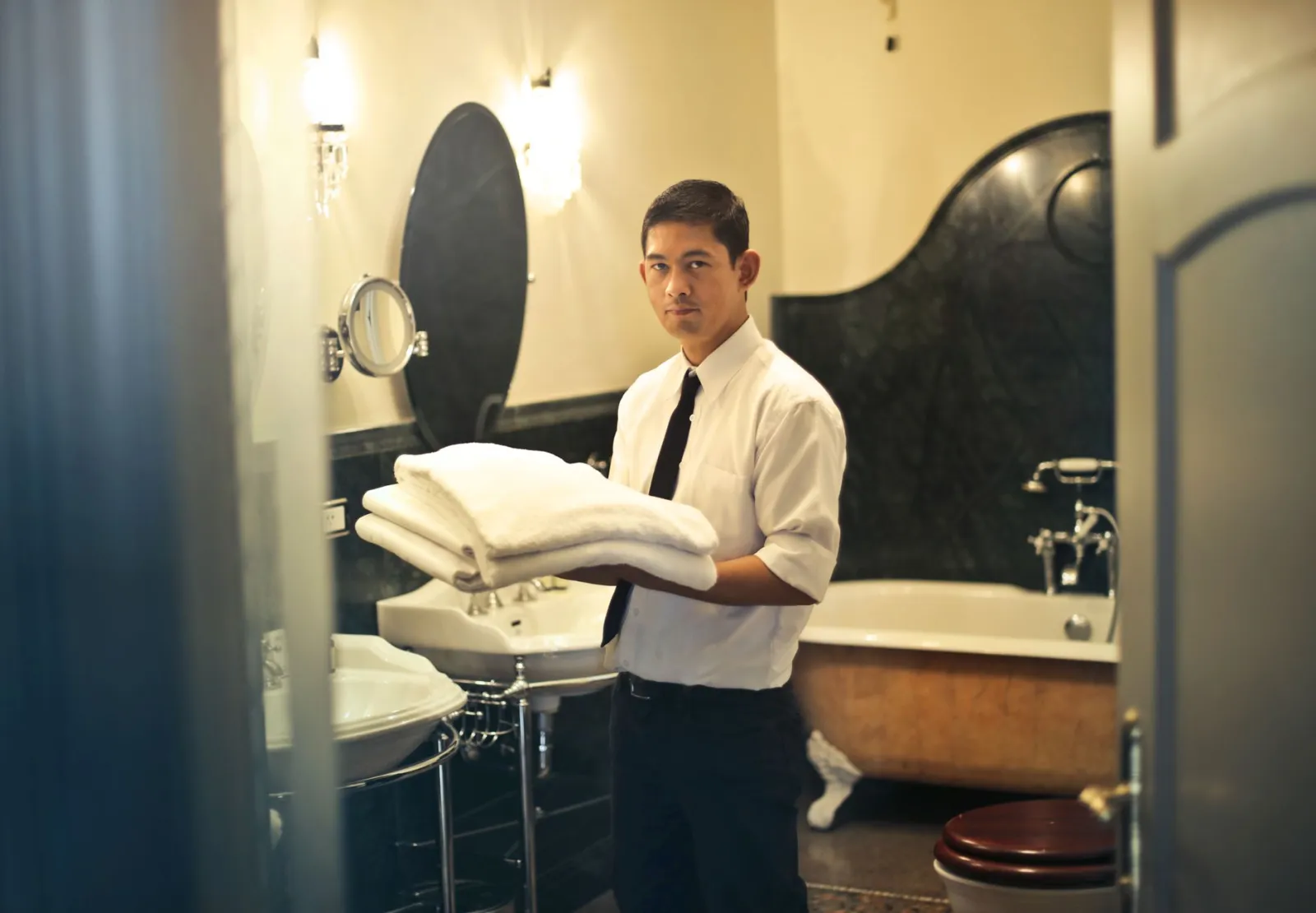 Schimmelhandtuch im Badezimmer