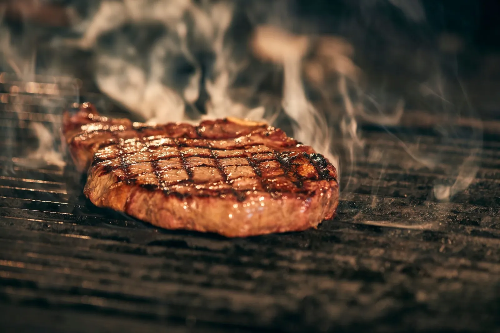 Gegrilltes Steak vom Barbecue